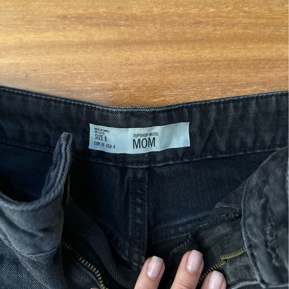 Topshop denim shorts - Picture 2 of 3